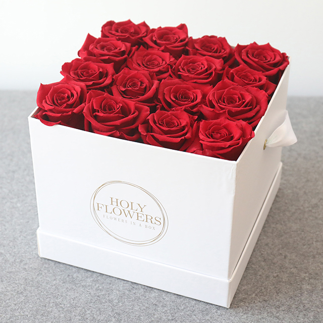 White rose packaging box with ribbon handle