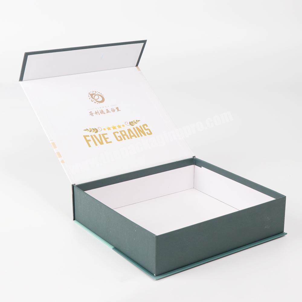 Accept customized CMYK printing or white luxury gift paper card packaging box with magnet