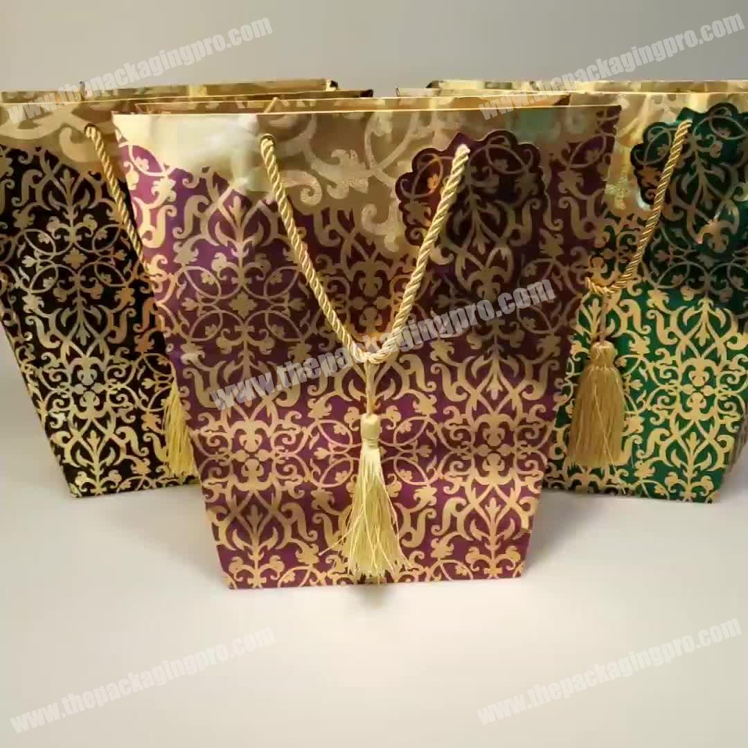 Attractive and Durable Free Sample Colorful Luxury Elegant Gift Bags with Handle