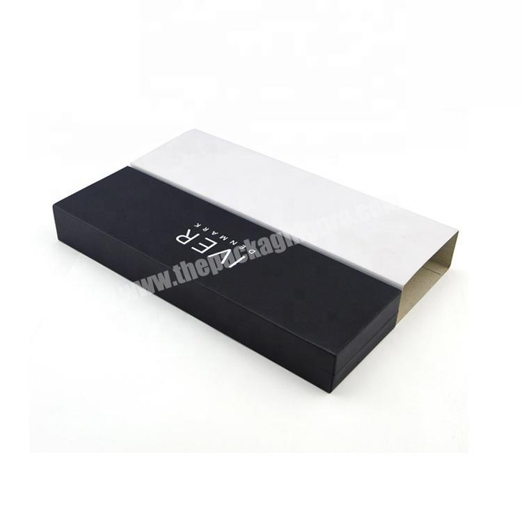 black and white rectangle magnet closing packaging gift watch box