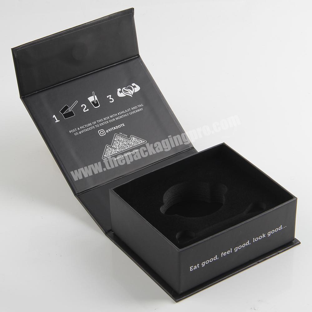 Black closure lid magnetic scarf gift box