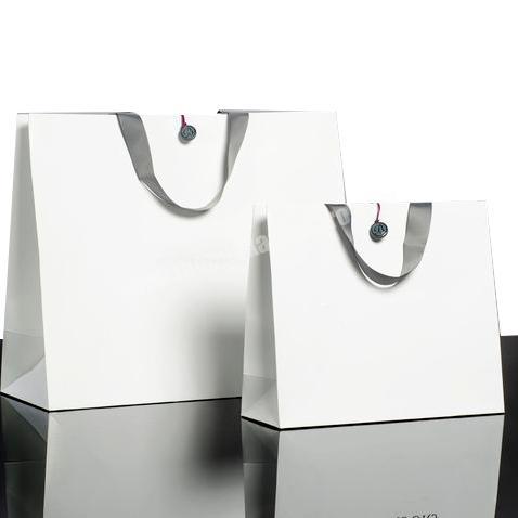 Black Gift Paper Bag Custom Made Printed Logo Jewelry Packaging Kraft Shopping Paper Bag With Ribbon Handles