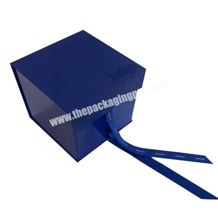Cardboard jewelry packaging flat foldable favor magnetic gift box with ribbon