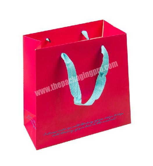 China Factory Custom Luxury Book Paper Carry Clothing Packaging Free Sample Christmas Gift Bag