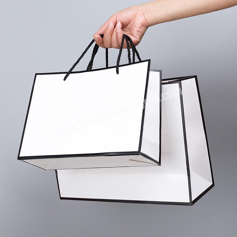 China Factory Excellent Quality Customized Shopping Packaging Bag for Clothes Shoes Gift