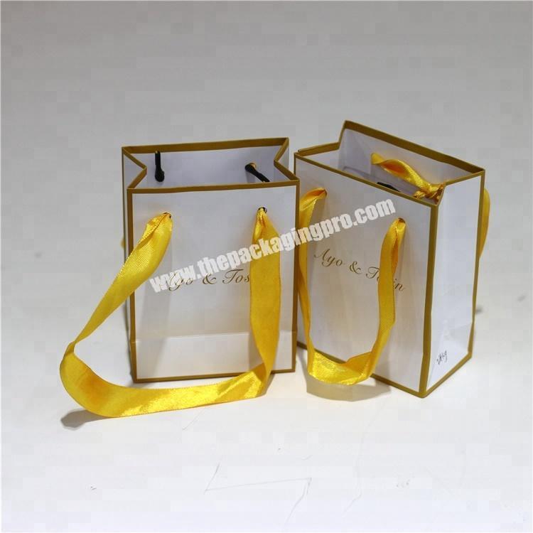 China Manufacture Wholesale Fancy Cheap Personalized Customized Jewelry Small Paper Gift Bag with Handles