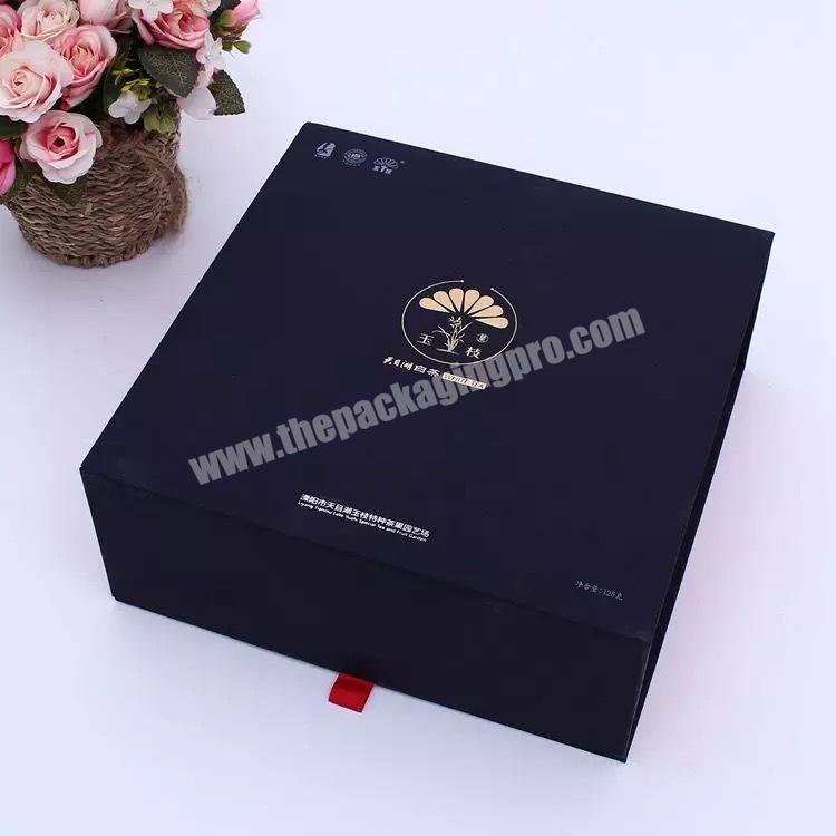 creative design luxury packaging boxes clothing
