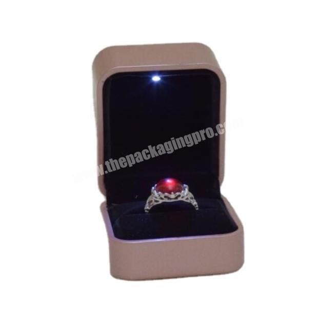 Crepack 2020 hot sale LED display jewelry ring box  5.3 x 6 x 4.6cm