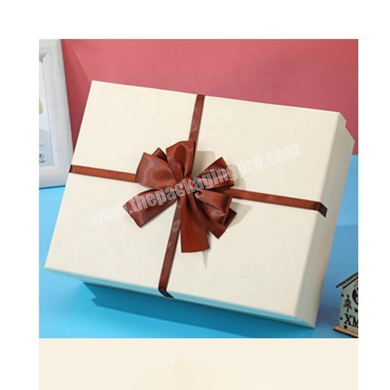 Custom 4 Pieces per set Lid And Base Cardboard 2020 Merry Christmas Paper Gift Box Set For Packaging