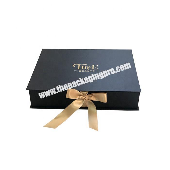 Custom black color mockup paper gift box with magnet closure lid