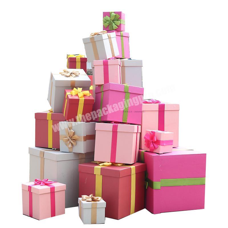 Custom Christmas Cosmetic Packaging box Flat Pack Magnetic Paper Gift Box
