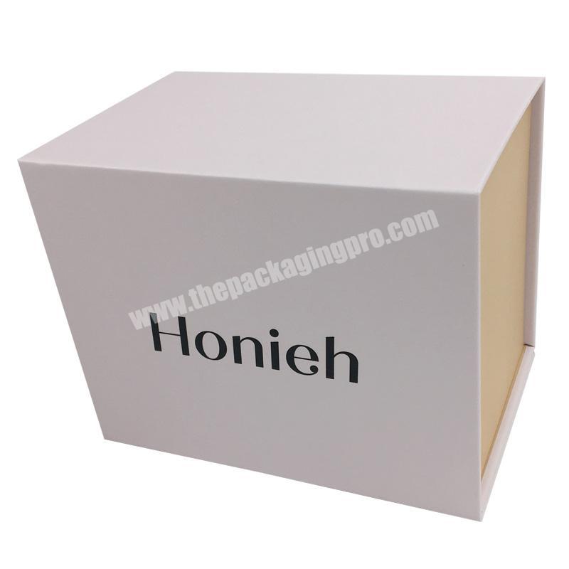 Custom Design foldable magnetic luxury favor box wedding gift