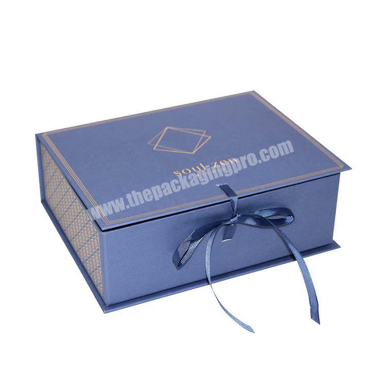 Custom Gold Foil Logo Foldable Paper Gift Box for Shoes Clothing with Ribbon