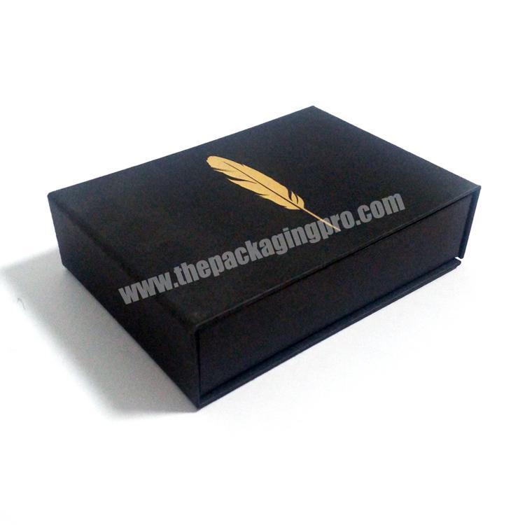 Custom hot stamping gift credit card packaging box with magnetic closure