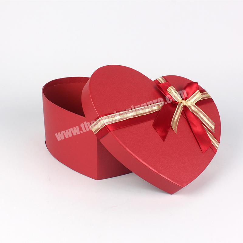 Custom large heart shaped gift packaging paper box