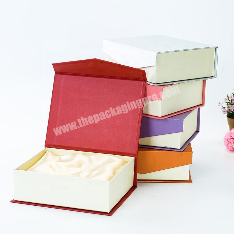 Custom Logo Hair Extension Wig Packaging Boxes Magnetic Close Cosmetics Gifts Box With Satin lining