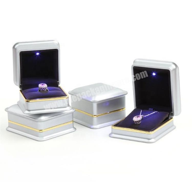 Custom Logo OEM Led Lighting Silver Gray Rectangular Package Paint Wedding Women Jewelry Set Velvet Inside Ring Boxes