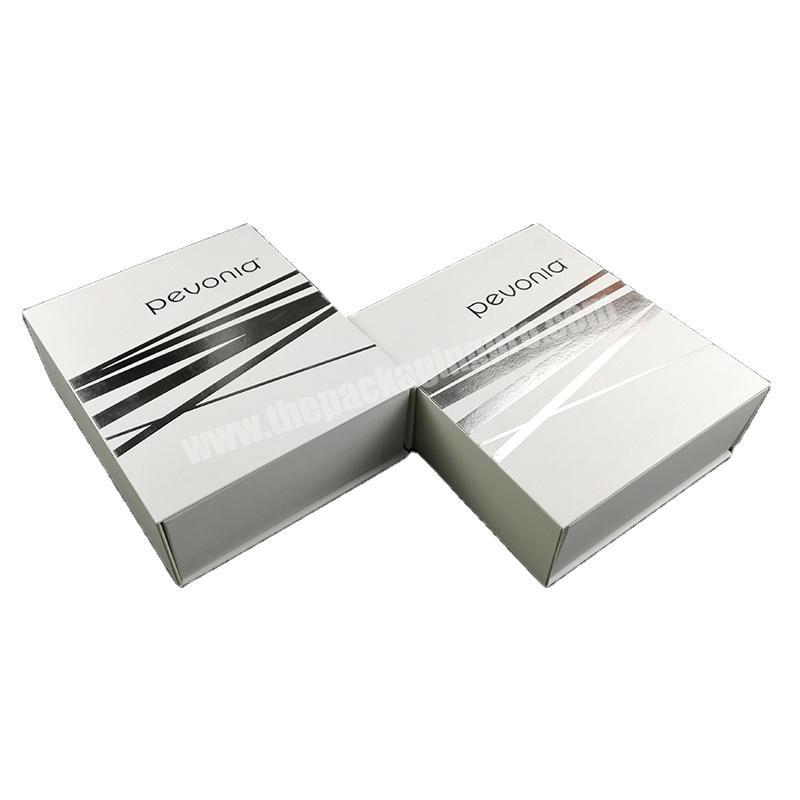 Custom Luxury 2 Pieces Folding White A4 Foldable Magnet Gift Box Packaging with Shiny Silver Foil Stamping Logo