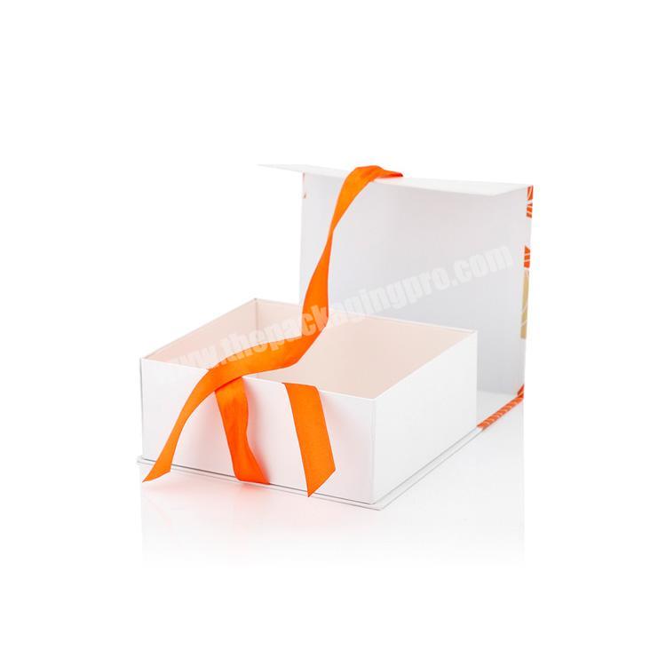 Custom  Luxury Cardboard Magnetic Folding Gift Box With Ribbon