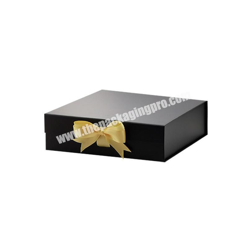 Custom luxury cardboard paper garment clothing apparel gift black packaging box