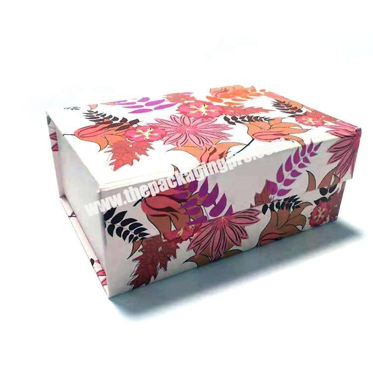Custom Luxury Cardboard Paper Packaging Magnet Folding Garment Clothing Gift Box