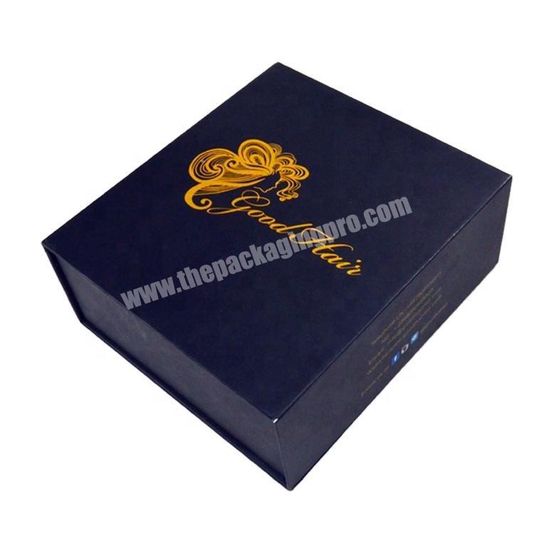 Custom luxury foldable magnetic gift box packaging lined with silk