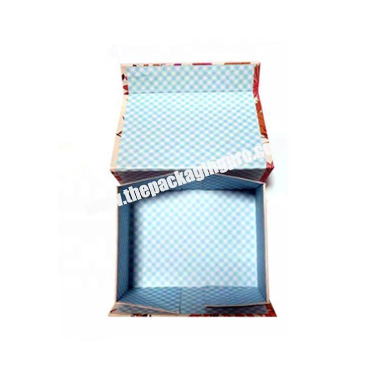 Custom Luxury Folding Cardboard Paper Packaging Garment Clothing Apparel Gift Box