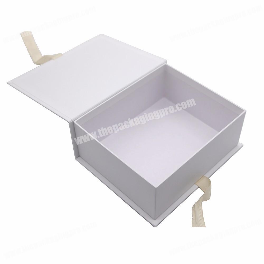 Custom Luxury White Rigid Paper Cardboard Magnetic Closure Promotion Gift Boxes With Changeable Ribbon