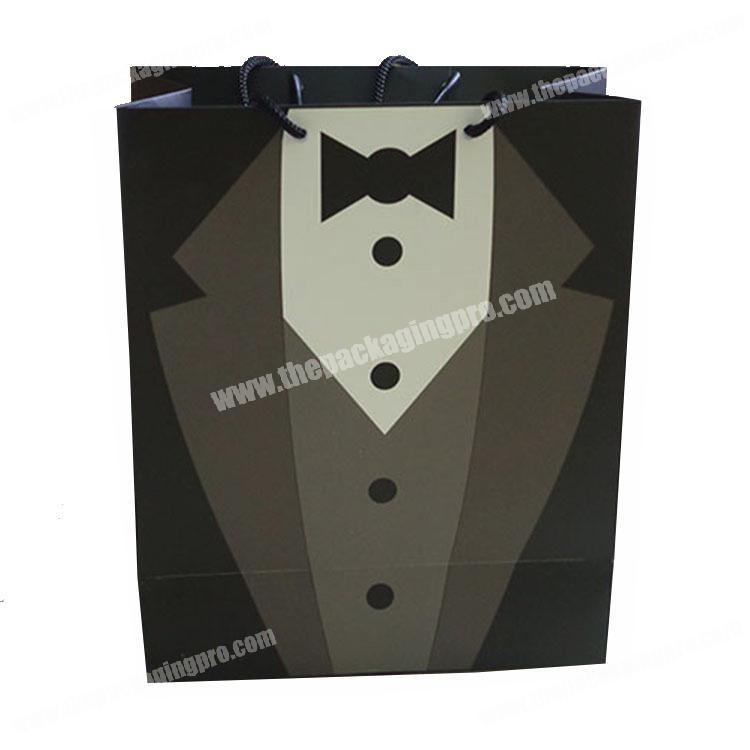 custom made paper gift packaging bag with heart shape color printing