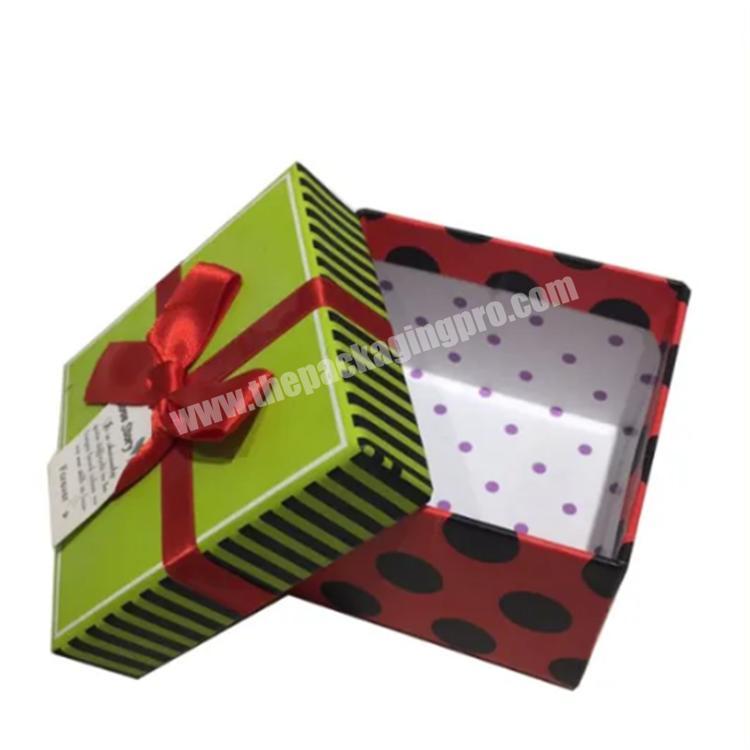 custom packaging large gift boxes with clear lid gift box