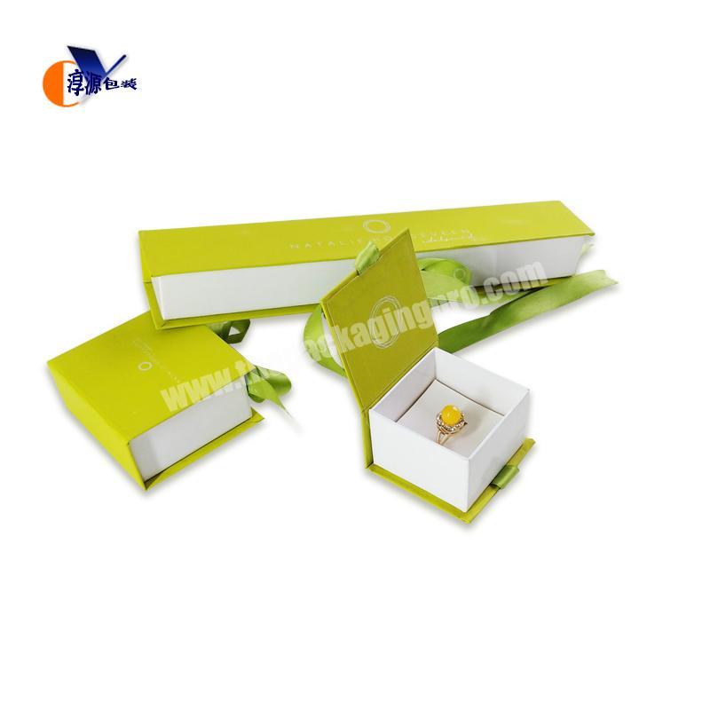 Custom paper jewelry packaging with ribbon for ring earring necklace box jewelry box stock
