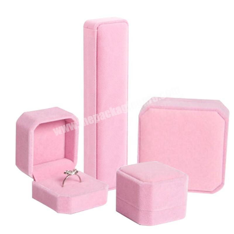 Custom Personalized Logo Pink Lady Velvet Jewelry Packaging Box Ring Boxes