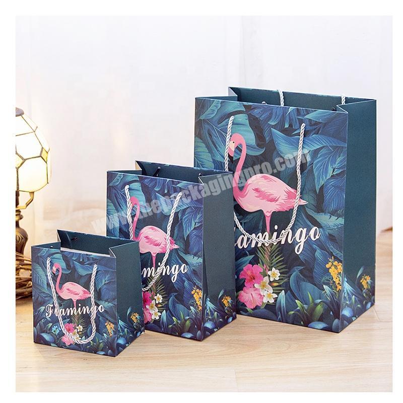 Custom Printed High Quality Luxury Fashion Style Paper Packaging Bags For Cosmetics Product