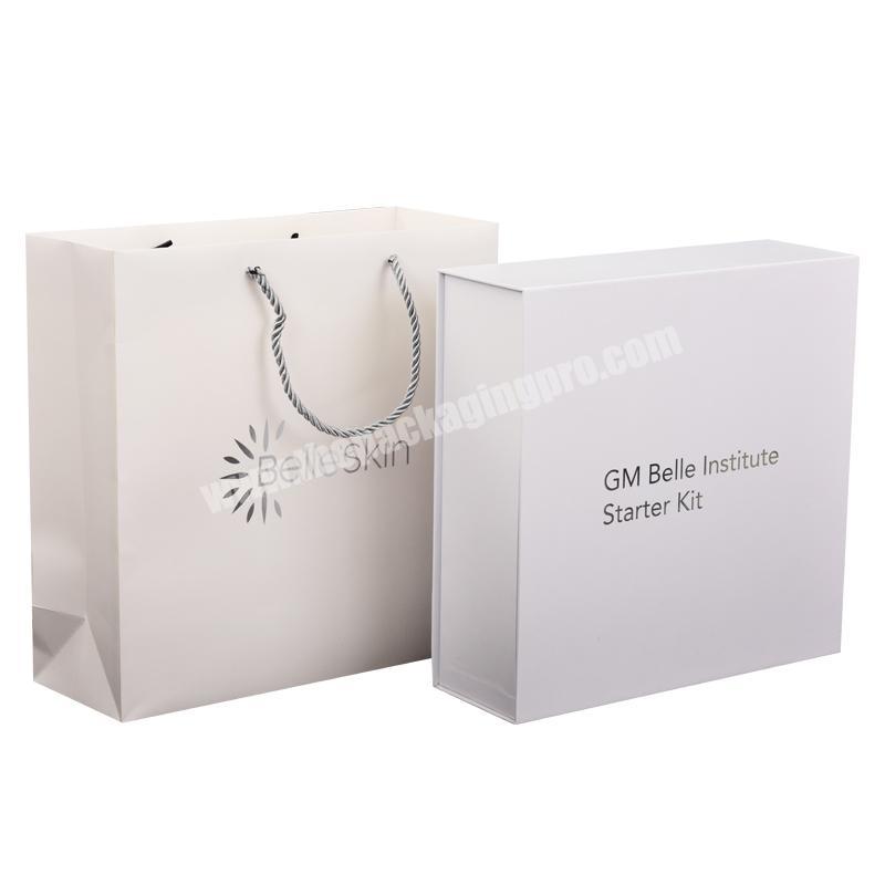 Custom Printed Luxury White Gift Boxes Magnet Packaging Box And Bag Flip Top Boxes with Magnetic Catch