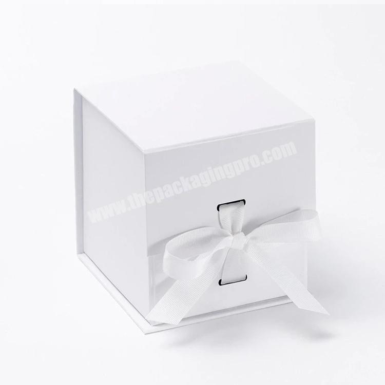 Custom recyclable CMYK packaging magnetic folding small white candle packaging box for gift