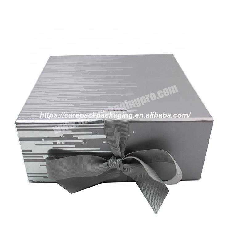Custom Silver Hot Stamping Hard Carton Gifts Packaging Boxes with Satin Handle