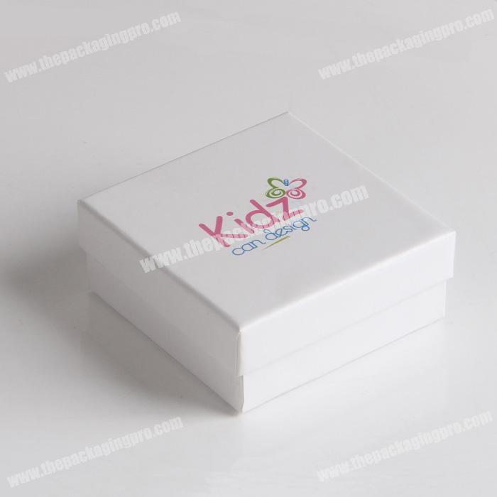 Custom small white paperjewelry gift boxes with clear lids