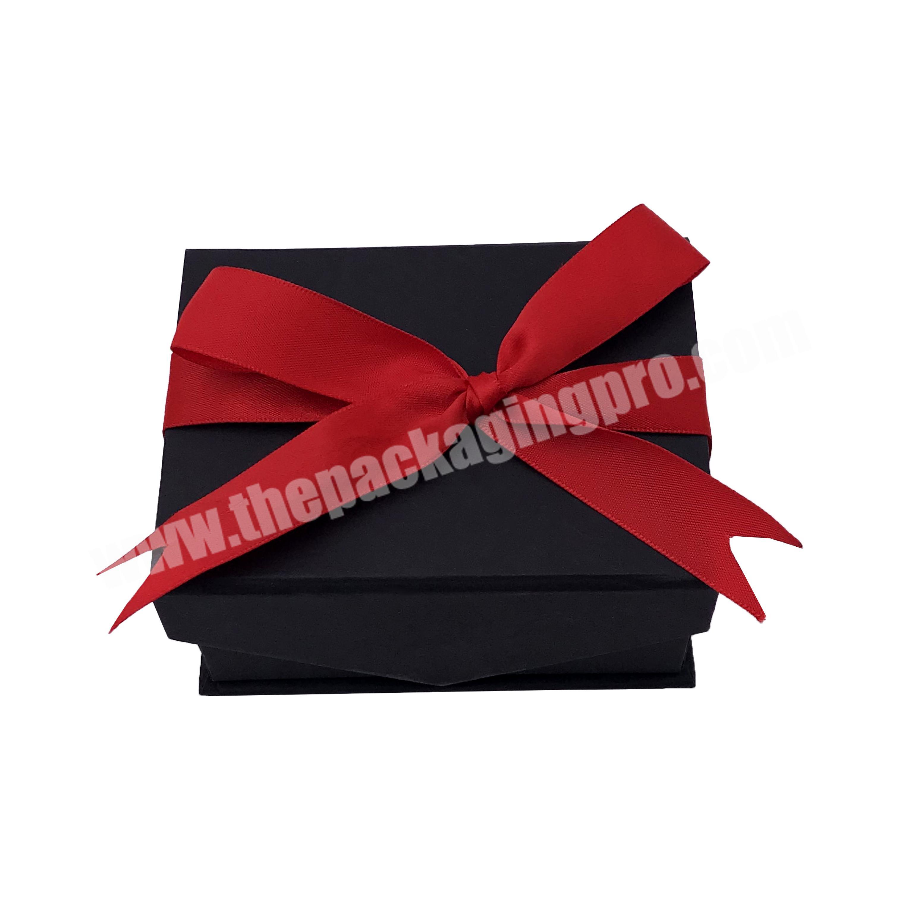 Customize wrist watch packaging wedding favor boxes with ribbon jewelry box