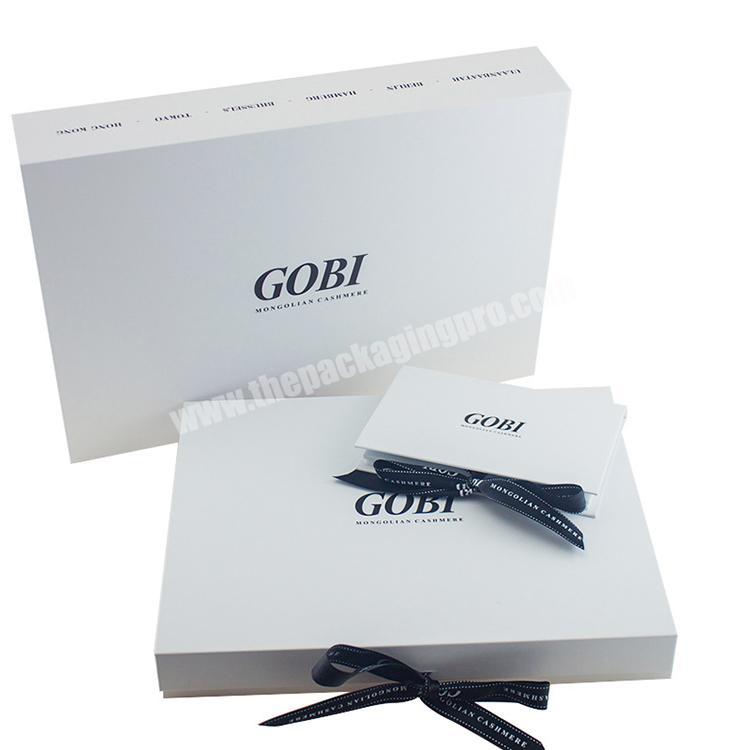 Customized  High quality   white foldable  gift  box for clothes
