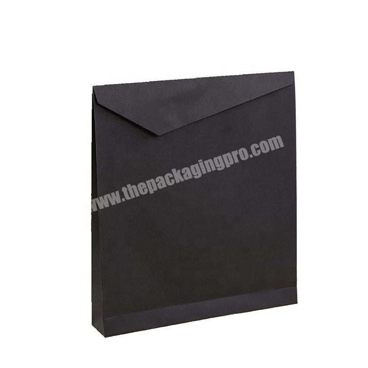 Customized kraft envelope shape paper card packaging bag for clothes