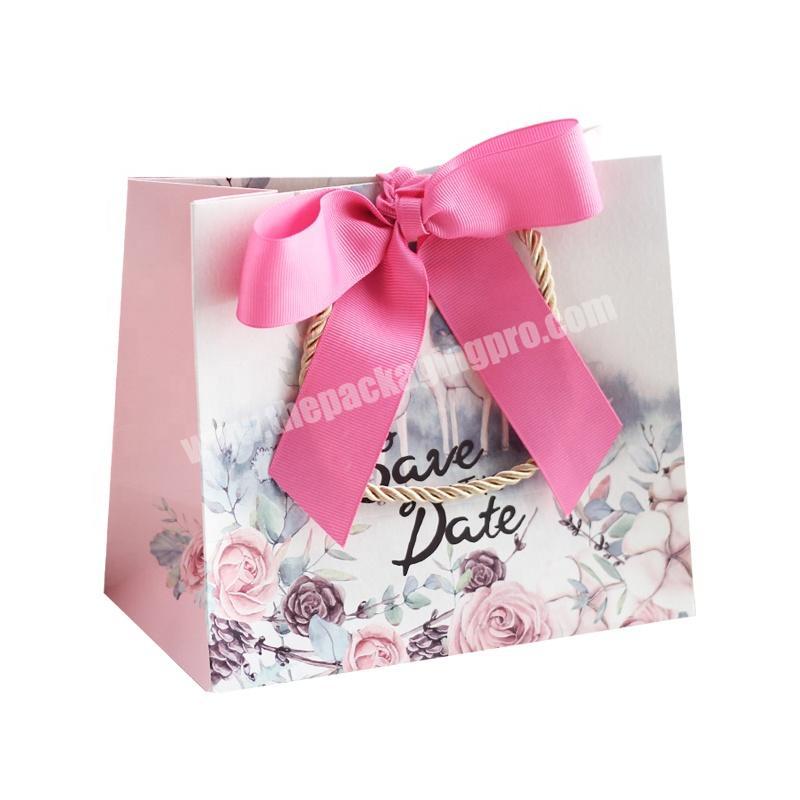 Customized Logo Boutique Creative Recyclable Art Paper Bag For Dress Packing