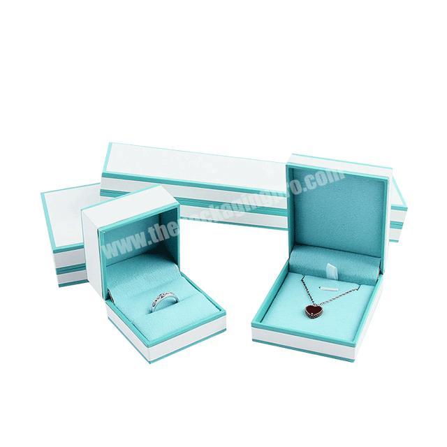 Customized Small White Jewelry Box Cardboard Packaging