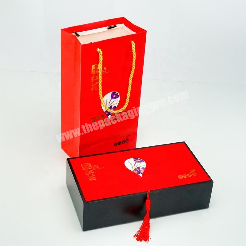Dongming custom red white cardboard paper healthy food gift bag with matt lamination