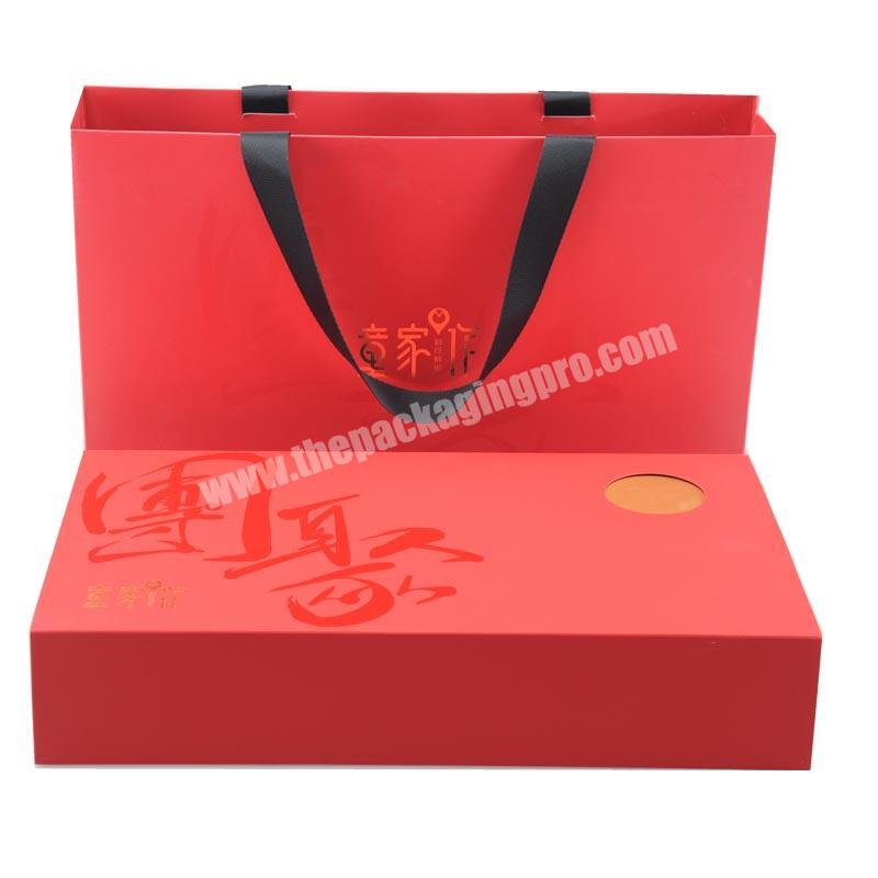 Dongming quickly delivery elegant hard cover box witn insert for snack