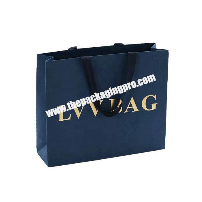 Eco-friendly paper gift packaging bag  with custom handle