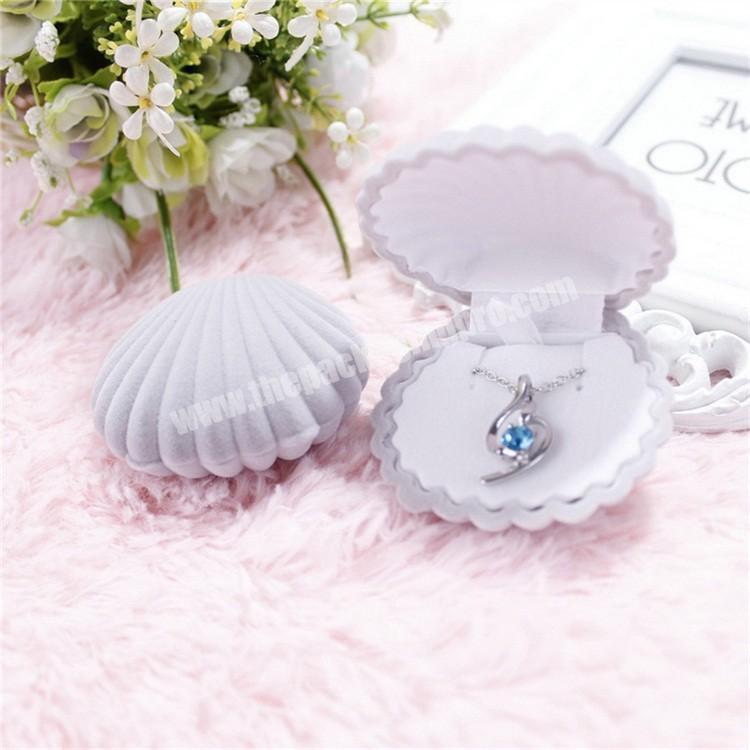 Elegant Shell ShapeJewelry Packaging gift box For Woman