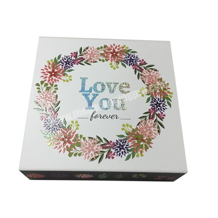 Empty paperboard folding chocolate gift box for Valentine with magnetic closure