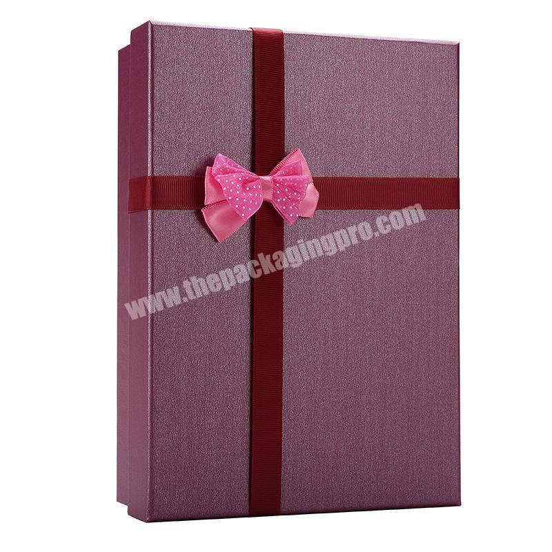 Factory direct price box gift wholesale gift packaging box apparel packaging