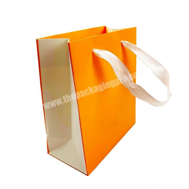 Factory Outlet Sale Eco-friendly Carrier Coated Paper Printed Gift Paper Shopping Bag with Your Own Logo