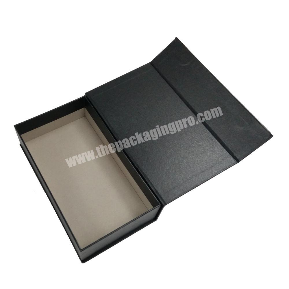 fashionable custom matte magnetic closure gift box clamshell packaging